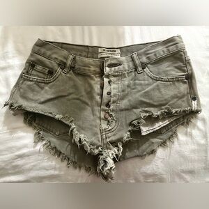 Rollers Army Green Cut Offs